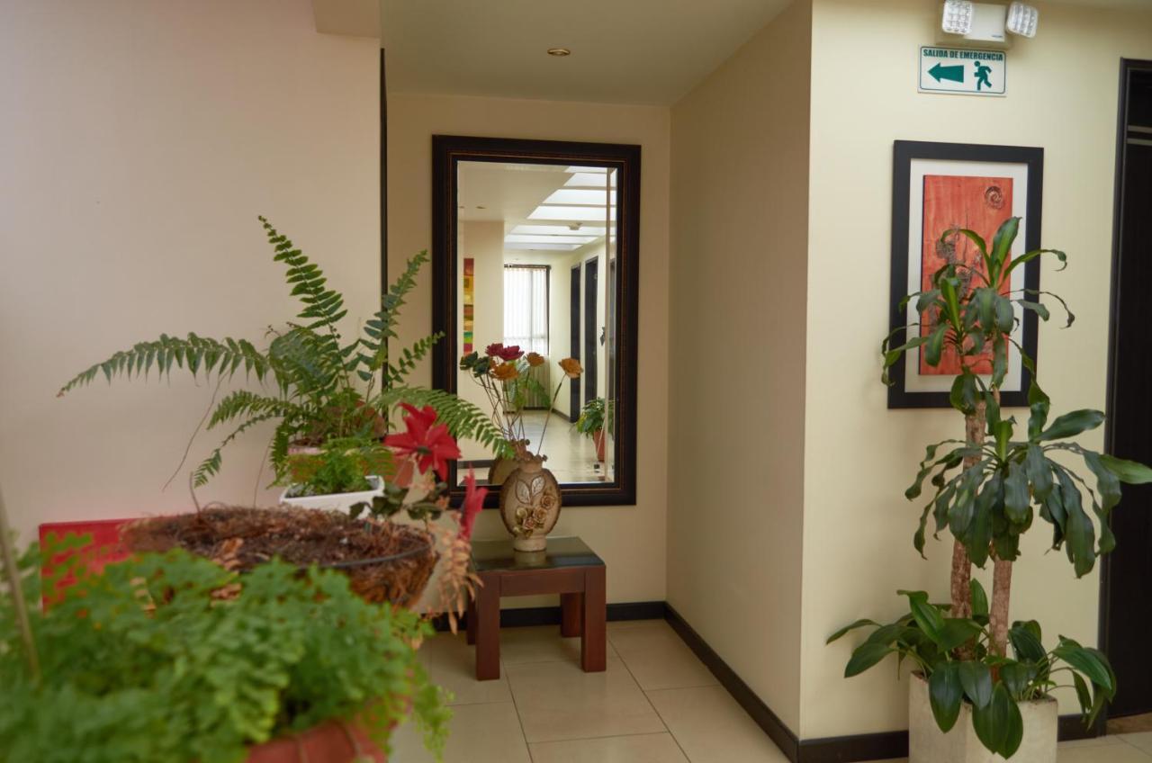 Hotel Alojate In Bogota Exterior photo